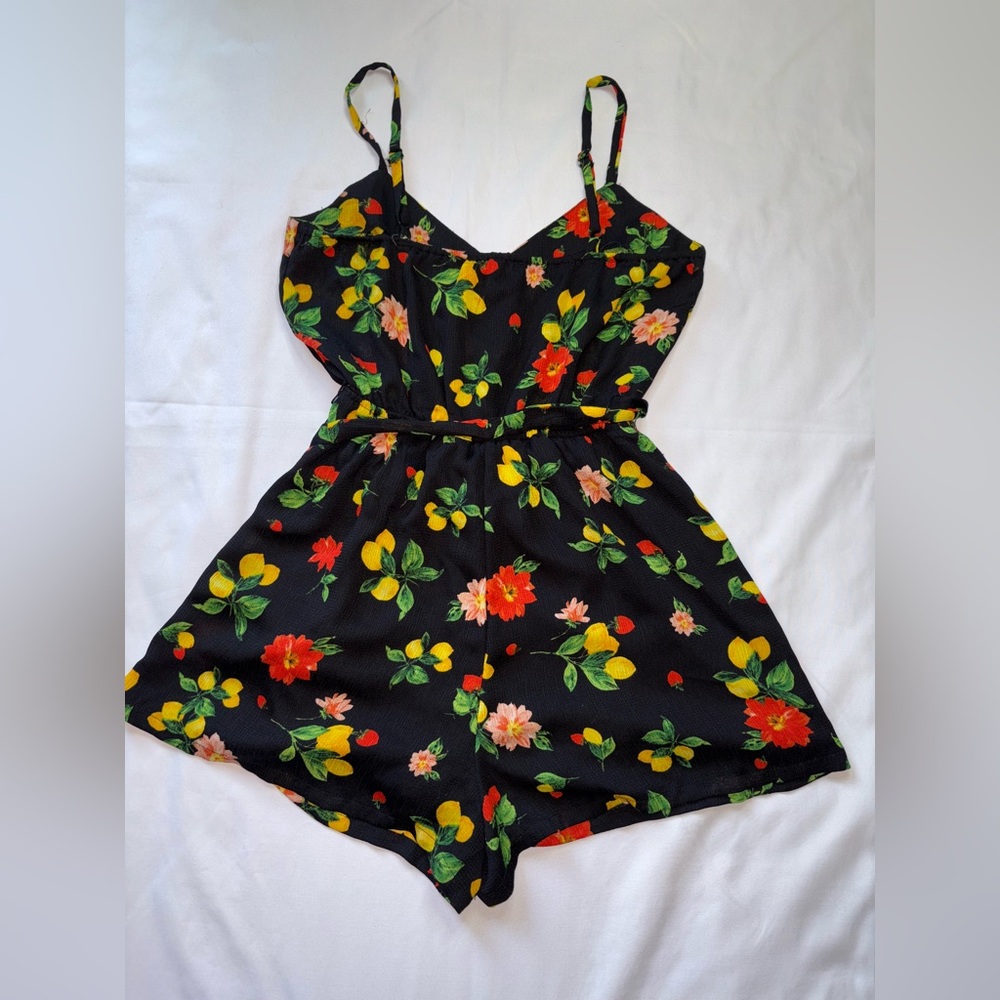 As U Wish Size XS Black Red & Yellow Citrus Floral Spring Boho Romper - Picture 6 of 6